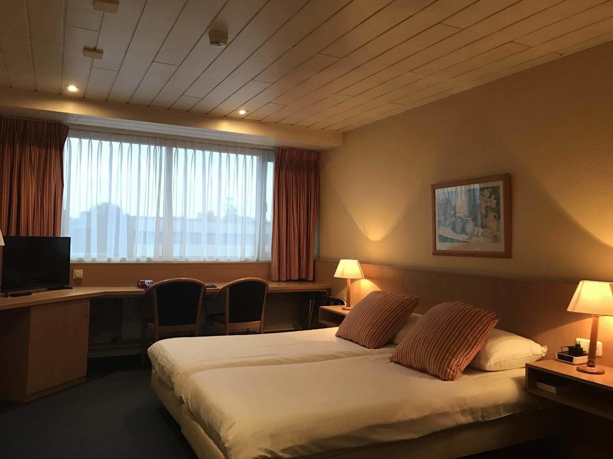 Hotel Restaurant De Zwaan Raalte Dış mekan fotoğraf