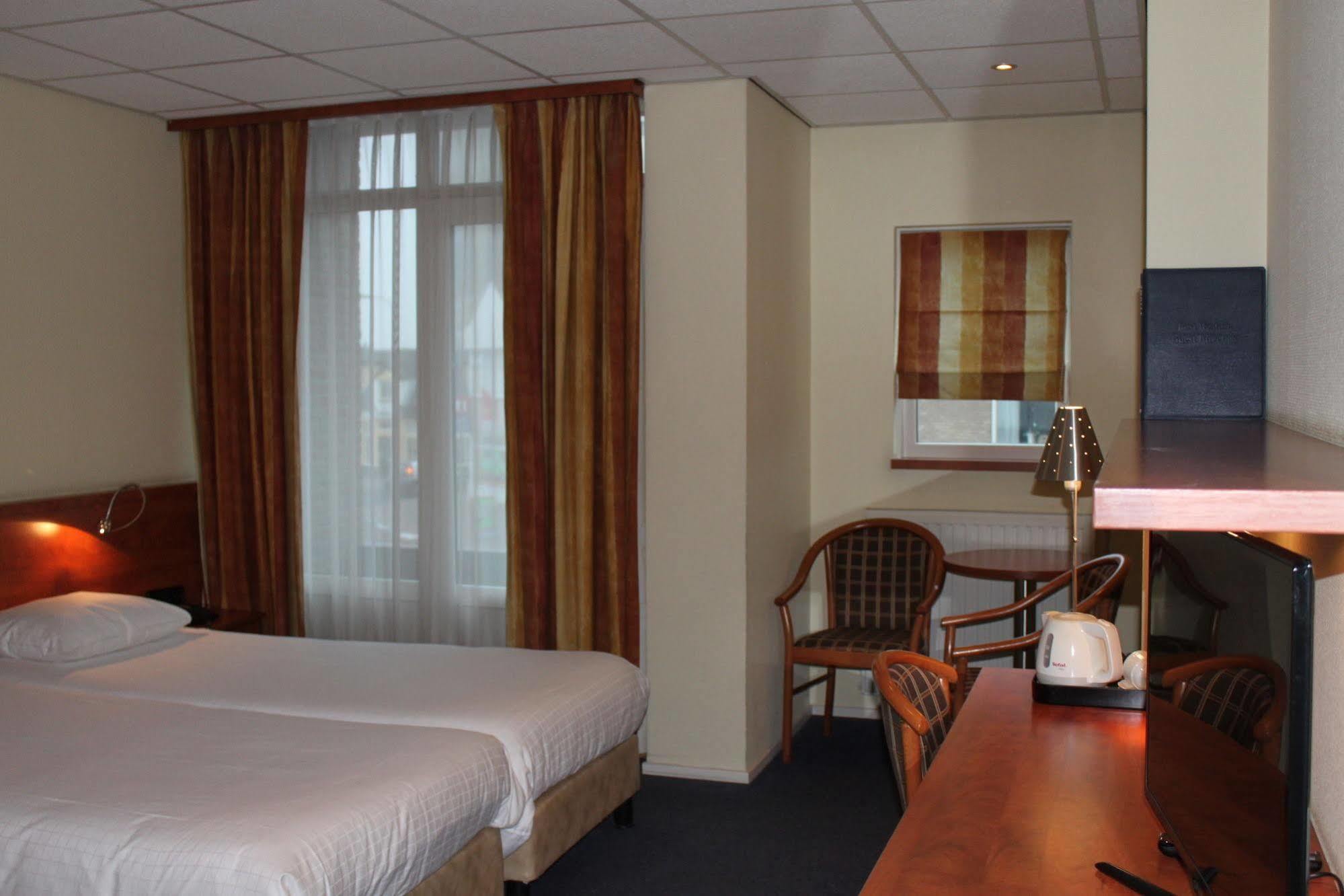 Hotel Restaurant De Zwaan Raalte Dış mekan fotoğraf